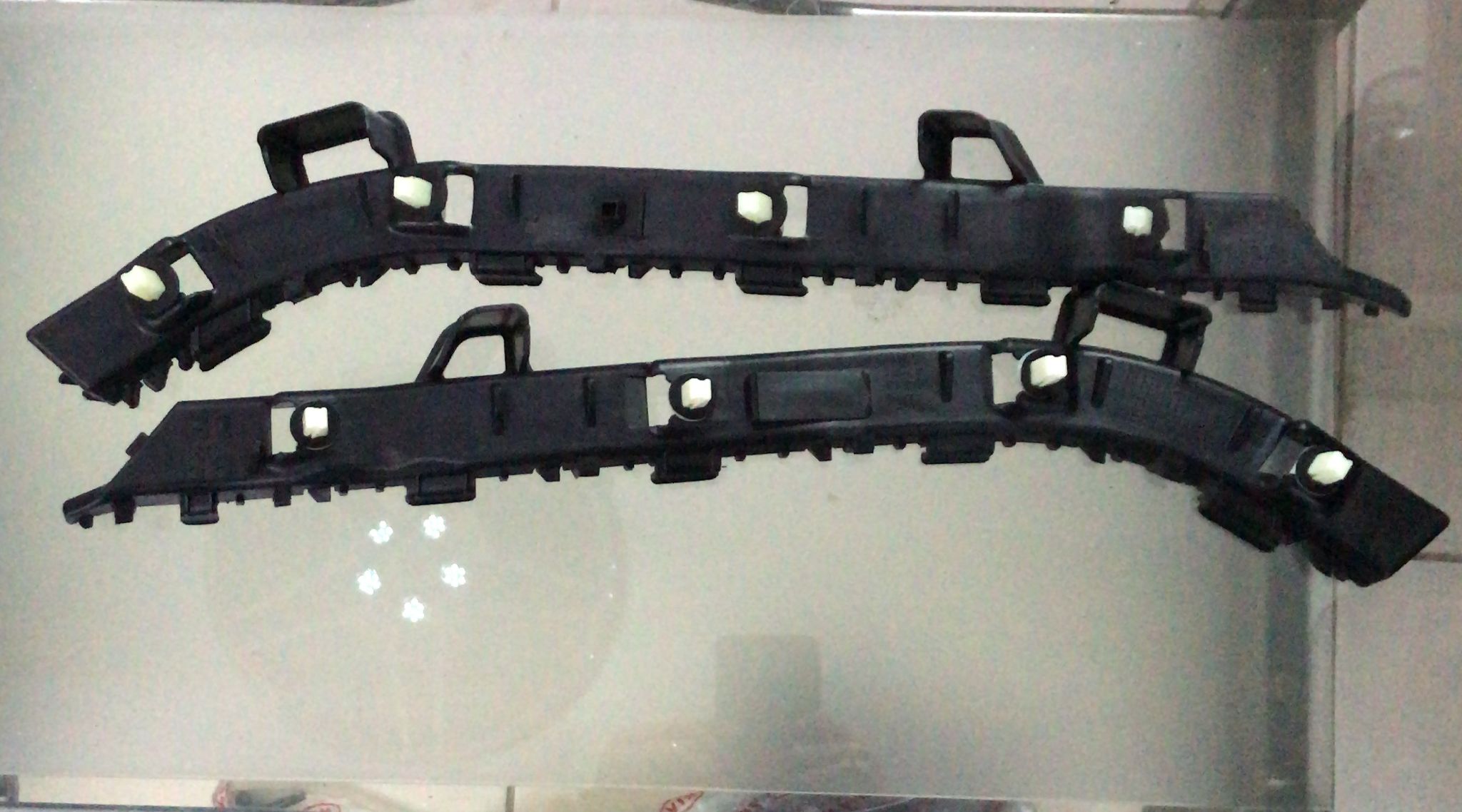 Kia Cerato (16-19) Arka Tampon Sağ ve Sol Braket
